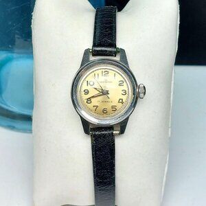 Unichron Wristwatch Mechanical Kreisler Leather Band with nice cream dial.